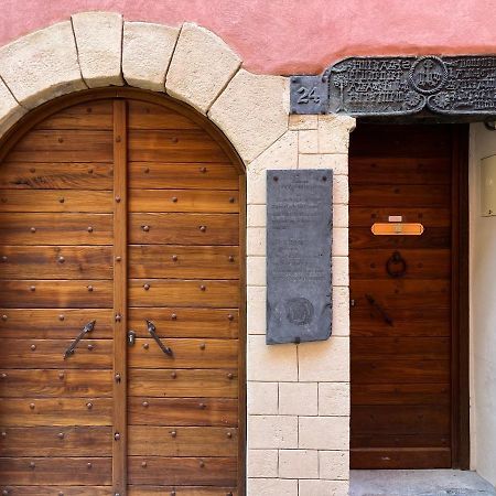 Suite "Chalet" Dans Maison De Village La Brigue ภายนอก รูปภาพ
